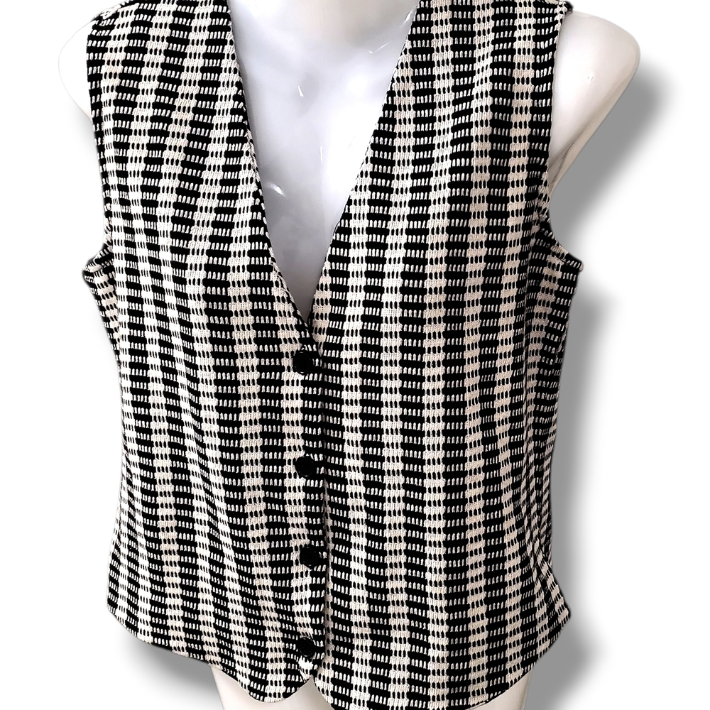 Elegant Black and White Women's Checkered Vest